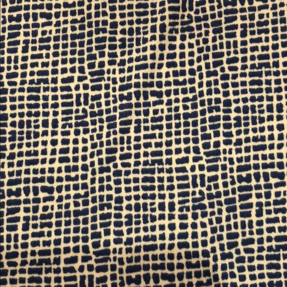 Simply Styled Blouse 👚 - Picture 4 of 5